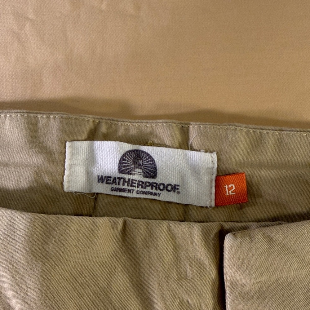 Weatherproof women’s Bermuda shorts, size 12 tan in color - Picture 2 of 7